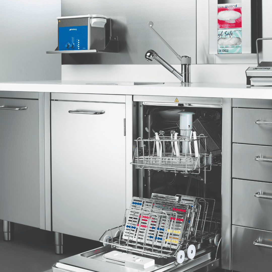 Wyposażenie strefy sterylizacji w gabinecie stomatologicznym z urządzeniami Smeg i Lifedent